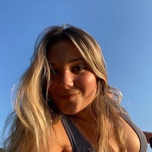 Meet your Posher, Thea